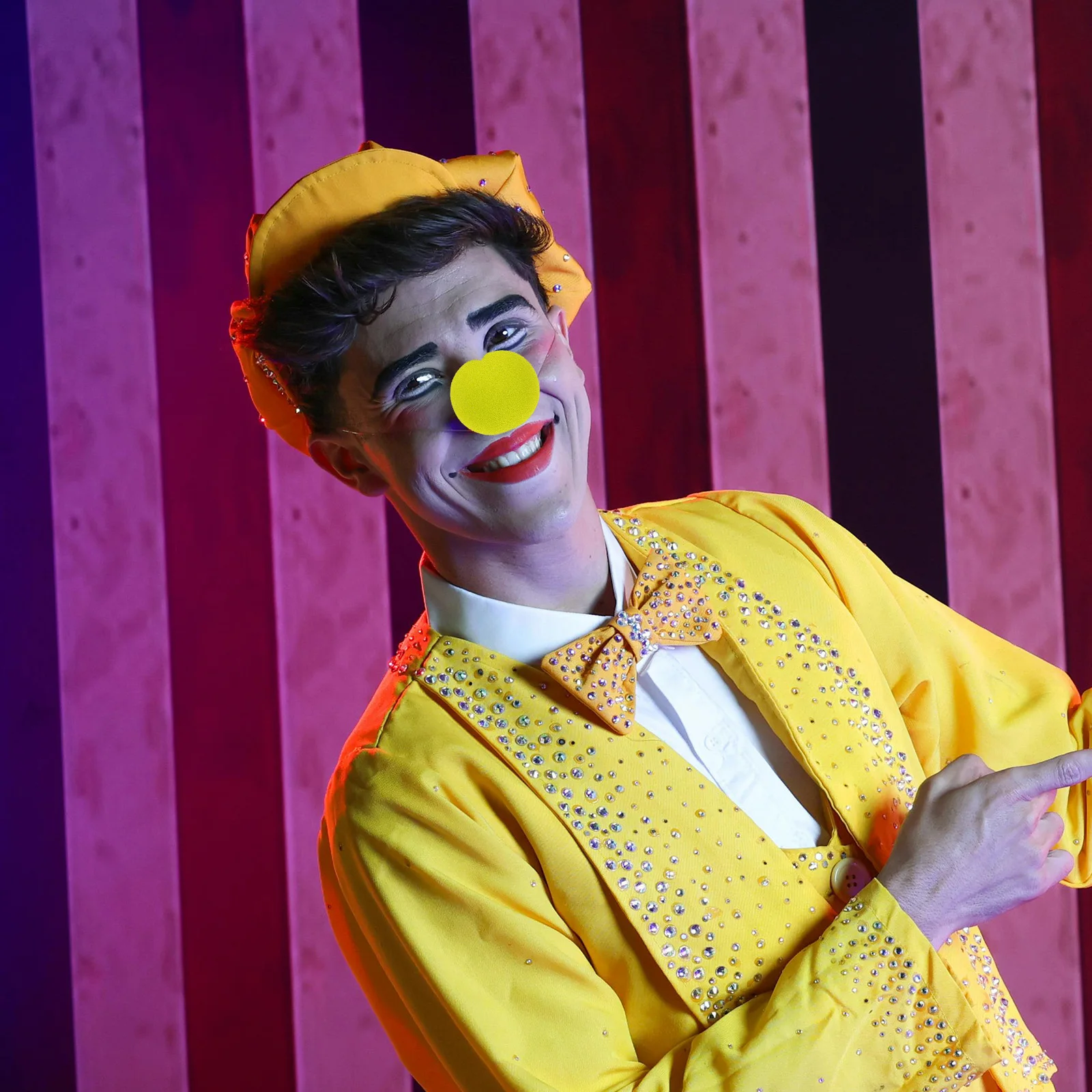 

40Pcs Fun Sponge Clown Nose Classic Red Foam Ball for Costume Party Circus Carnival Decoration Accessory Trick Props