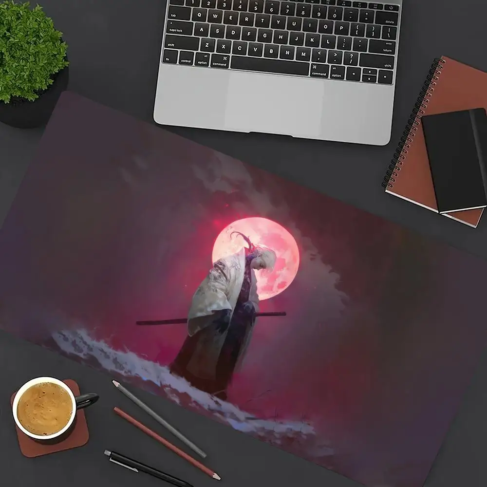 

Samurai with Sword Mouse Pad Large Gaming MousePad Anti-Slip Rubber Deskmat XXL Gamer Office Computer Accessories Long Desk Mat