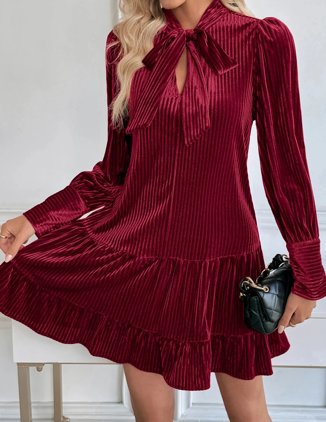 dress for women at theforeign trade evening banquet in Europe and America