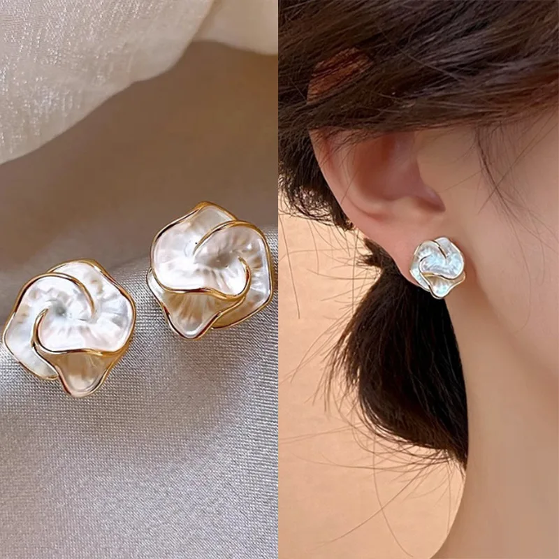 New White Enamel Camellia Stud Earrings Women Trendy Korean Design Brincos Jewelry Birthday Friend Party Gift