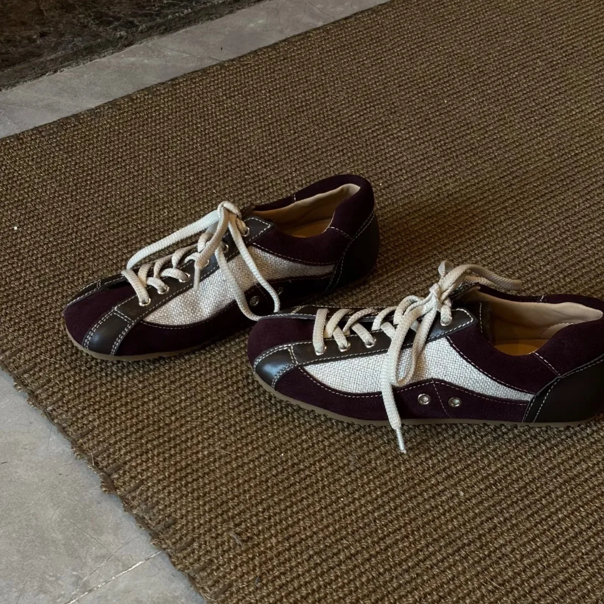 

Женские замшевые женские кроссовки на плоской подошве со шнуровкой, повседневная обувь высокого качества, удобная женская обувь на плоской подошве из натуральной кожи, модная обувь