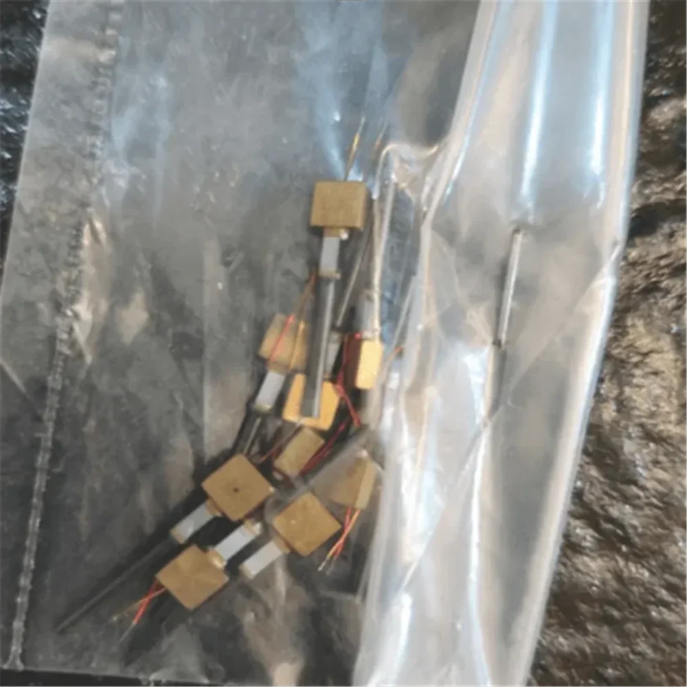 

10PCS SiC ceramic actuator multilayer piezoelectric AL1.65X1.65X5D-4F
