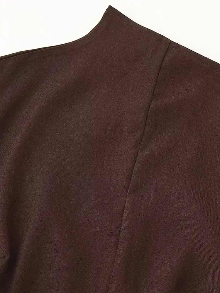 Sukienki damskie 2025 Metal Decoration Dress Nowe marszczone sukienki bez rękawów dla kobiet Jednolita sukienka z ukośnym kołnierzem Krótka elegancka sukienka na przyjęcie