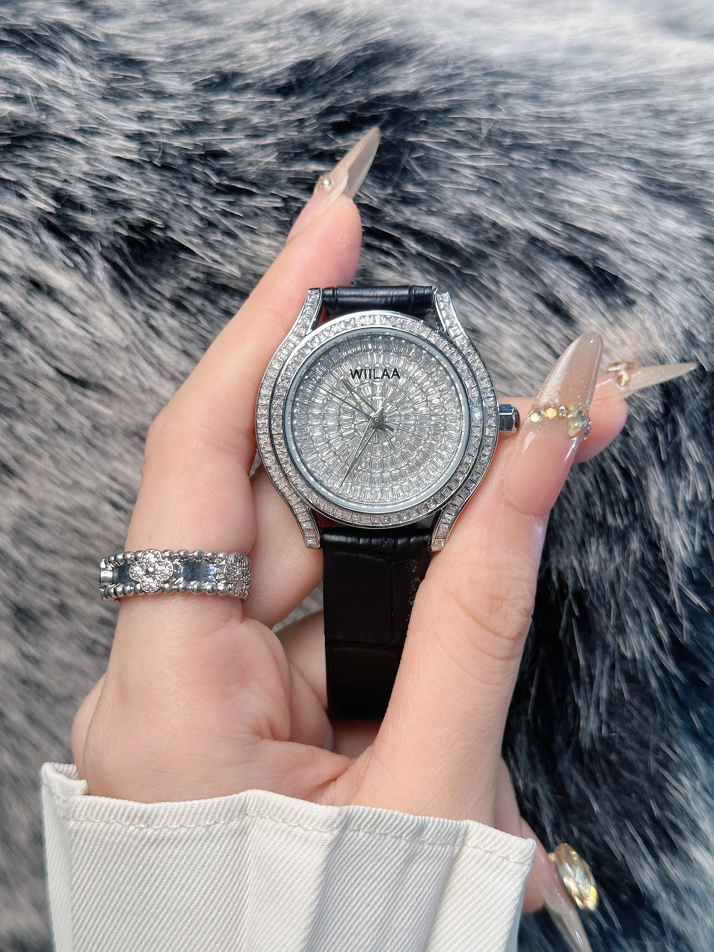 WIILAA Luxury Women's Crystal Quartz Watch - Full Baguette Rhinestone Dial Black Leather Strap Ladies Fashion Wristwatch for Par view 5