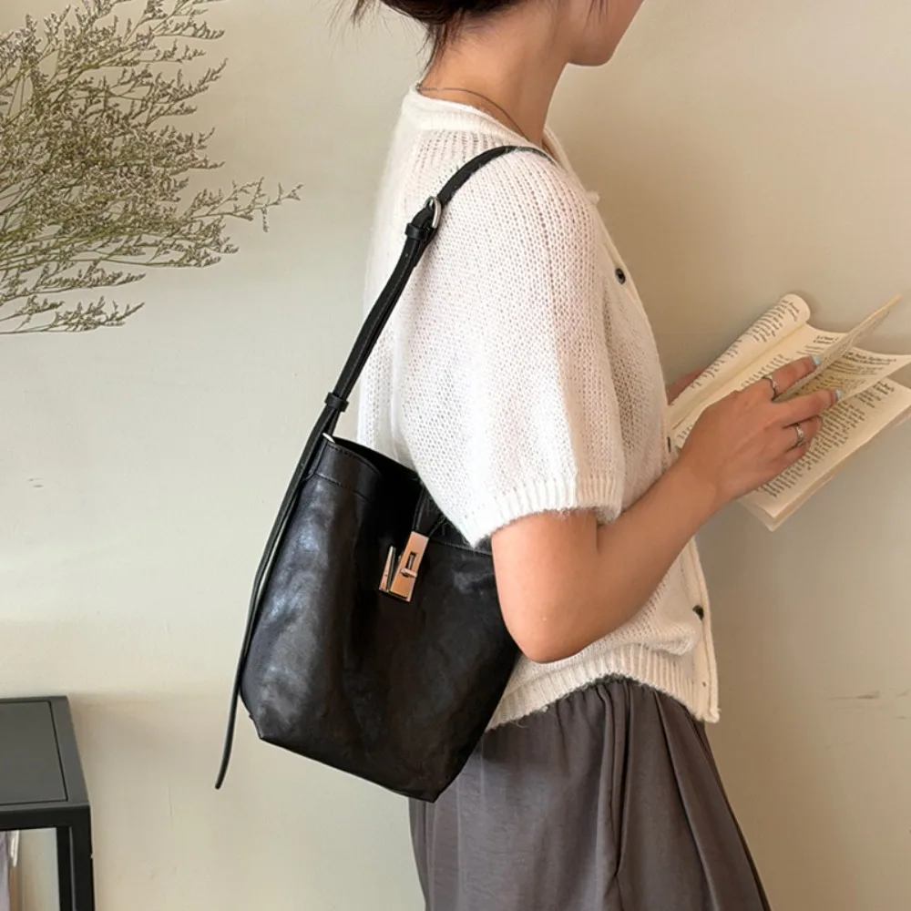 Premium Retro Bucket Bag 2026 New Top-grain Cowhide Genuine Leather Shoulder Underarm Texture Fashion Casual Commuter Crossbody