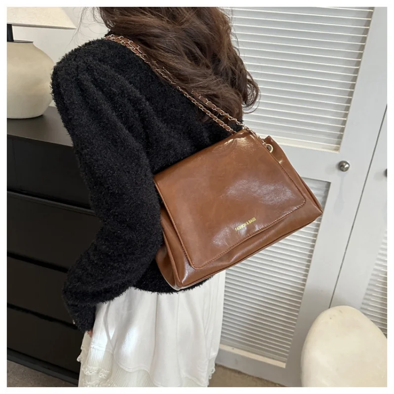 السيدات كبار الرجعية سعة كبيرة حمل حقيبة الفتيات أزياء بسيطة ركاب حقيبة كتف الترفيه لون نقي الرجعية سلسلة Crossbody #4