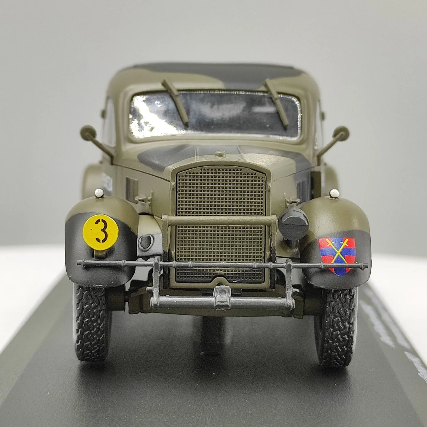 Diecast IXO 1:43 Scale Ford Fordson WOA2 1944 Alloy Car Model - view 4