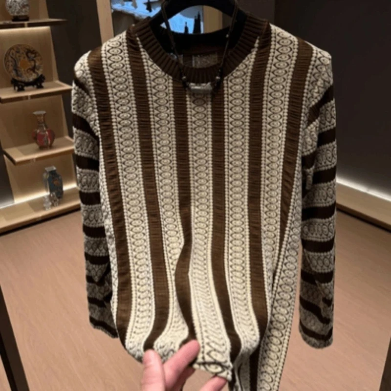 

Мужской весенне-осенний новый дизайн, универсальный модный элегантный вязаный свитер в полоску с длинными рукавами, топ