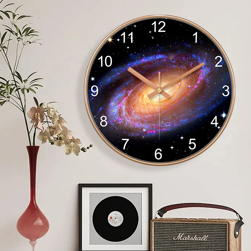 Horloge murale colorée style galaxie, style naturel, facile à lire, horloge ronde silencieuse pour salon, chambre à coucher, décoration de la maison, fonctionne à piles