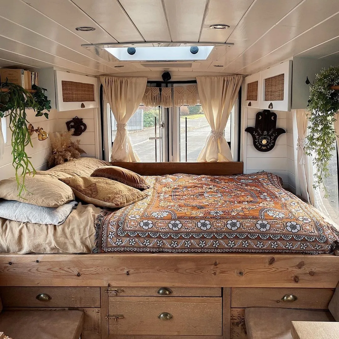 Floral Decoration Van Life Sofa Blanket Outdoor RV Cover Beach Towel - Versatile Portable Blanket for Camping And Travel