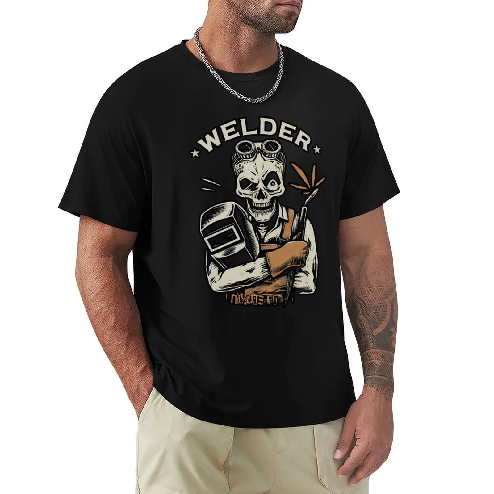 Welder skeleton and welding mask - metal worker, design for welders and welding lovers, gift for beginners or expert wel T-Shirt