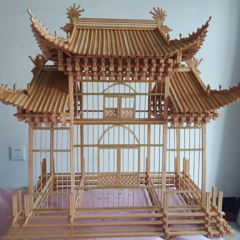 The bird cage of the engraved craft villa is 55cm long, 30cm wide and 55cm high.