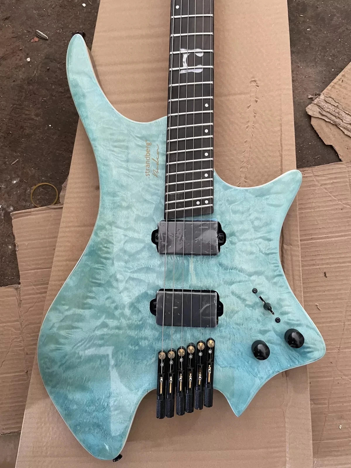 Hot Sale Factory Custom Headless Strandberg  Guitar 6-String Quality