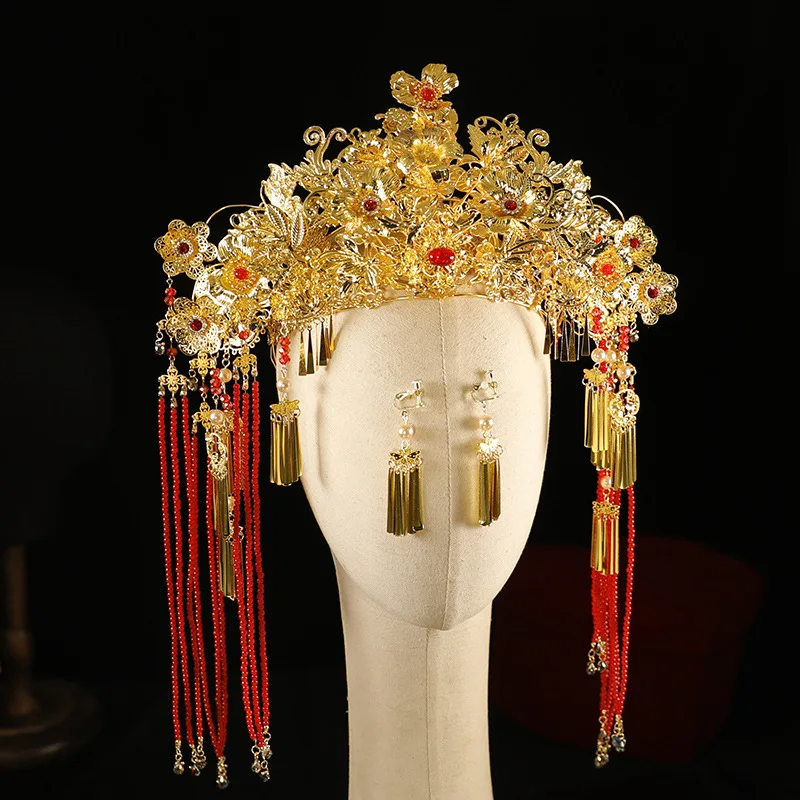 غطاء رأس الزفاف الفاخر ذو التاج الذهبي شرابة وثوب الظهر تاج Xiuhe الملابس الصينية اكسسوارات الزفاف الزفاف