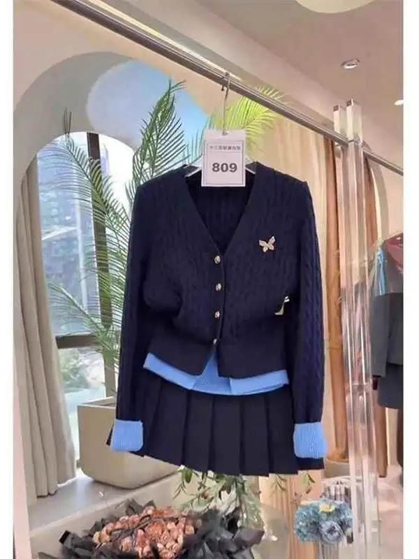 plus Size Fashion Set Korean Style Knitted Plaid Skirt And Top Slimming Design Autumn Collection High Waist V-Neck Button up