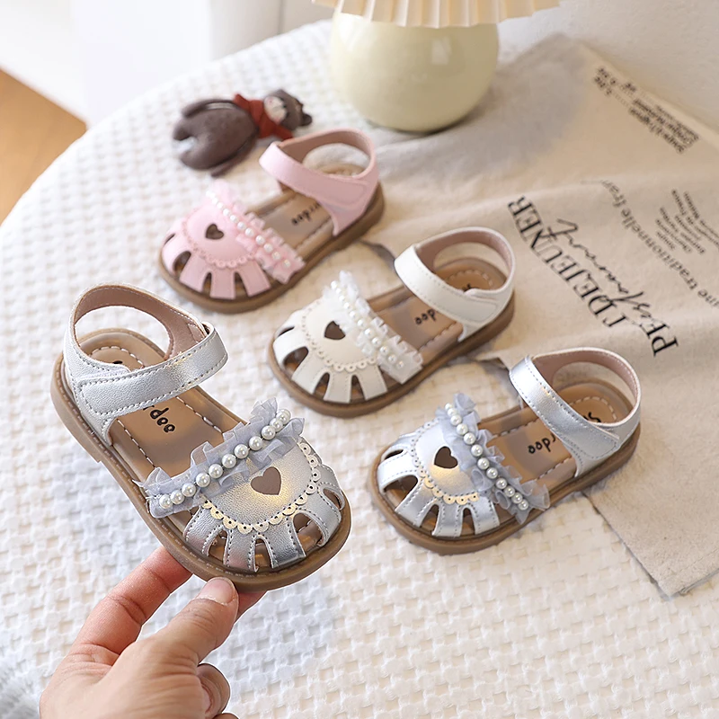 Baby Girls Summer Sandals with Hollow Heart Style Lace Ruffles Fashion Princess Sweet Kids Beach Shoes Toe-covered Classic Cute