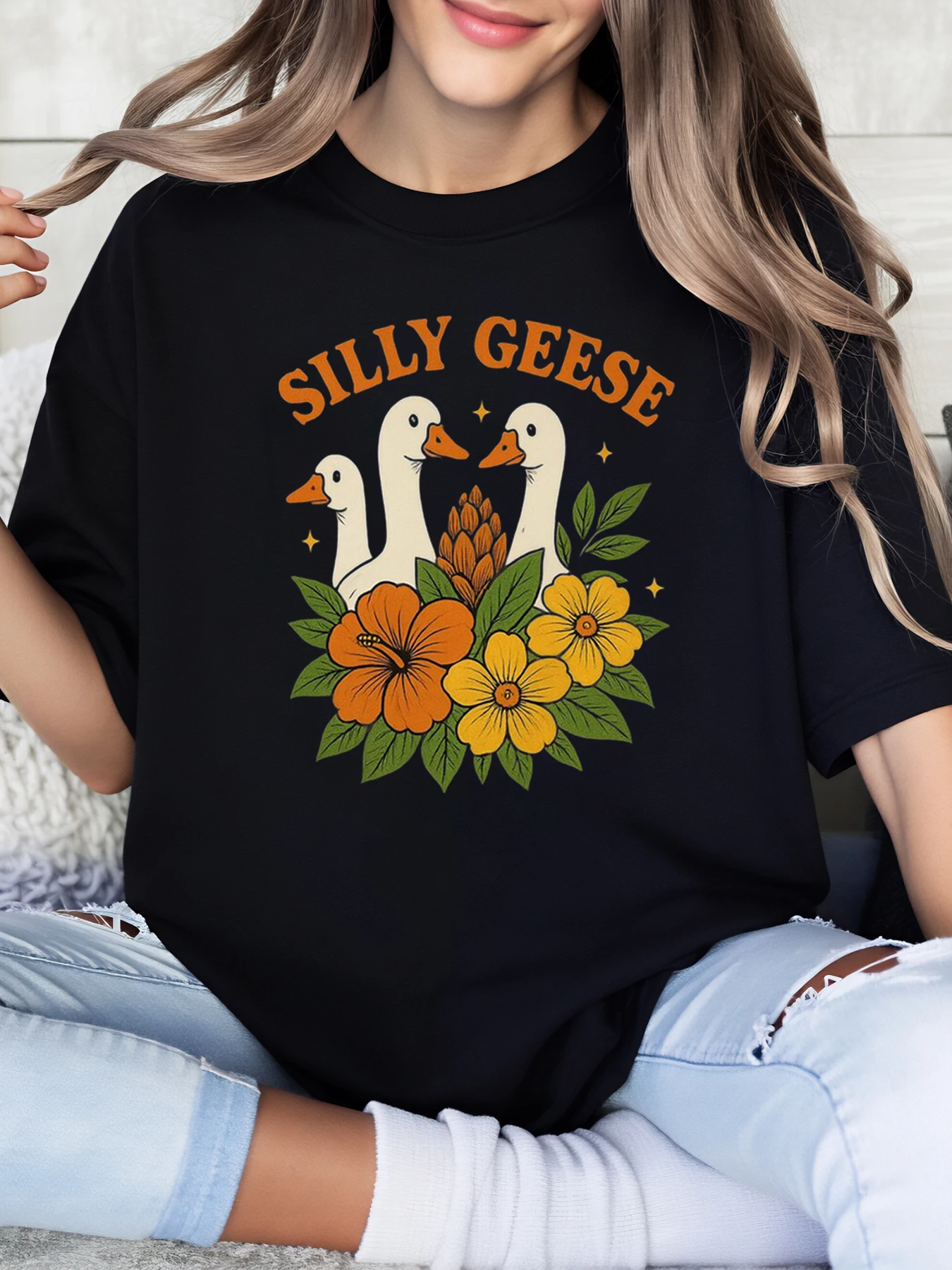Silly Geese Print Floral Design Halloween T-Shirt Women Casual Wear Black Plus-Size