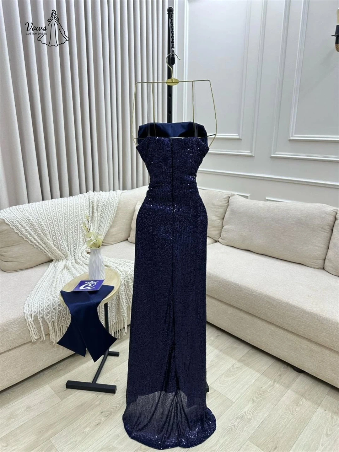 ชุดราตรีออกงานหรูหราประดับเลื่อมแบบสั่งตัดพิเศษสำหรับผู้หญิง แขนเสื้อแบบเปิดไหล่ เหมาะสำหรับงานเลี้ยง งานพรอม