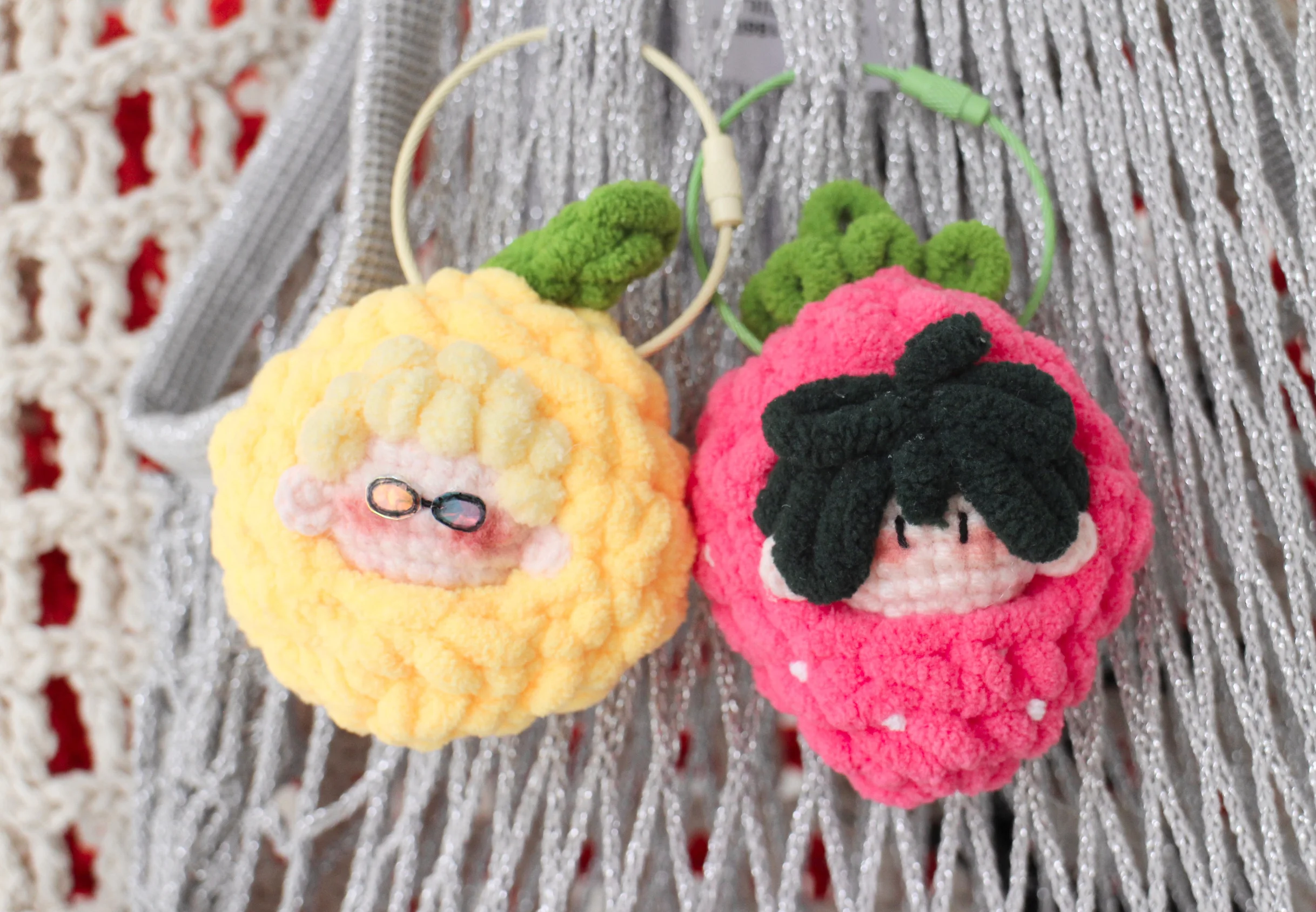 

Anime Haikyuu!! Kei Tsukishima Tadashi Yamaguchi Cosplay handworked Puppet Charm Cartoon Maumet Brooch Breastpin adorn Xmas Gift