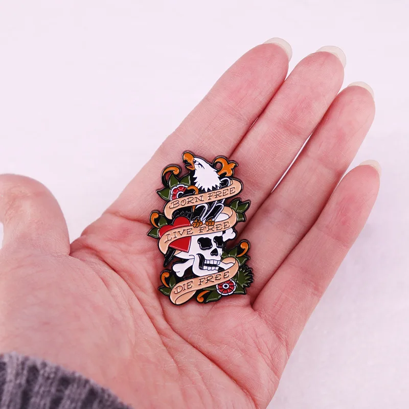 Vintage Tattoo Art Badge Originality Free Skull Metal Brooch Cartoon Metal Lapel Pins Backpack Hat Bag Decorate Badges Accessori