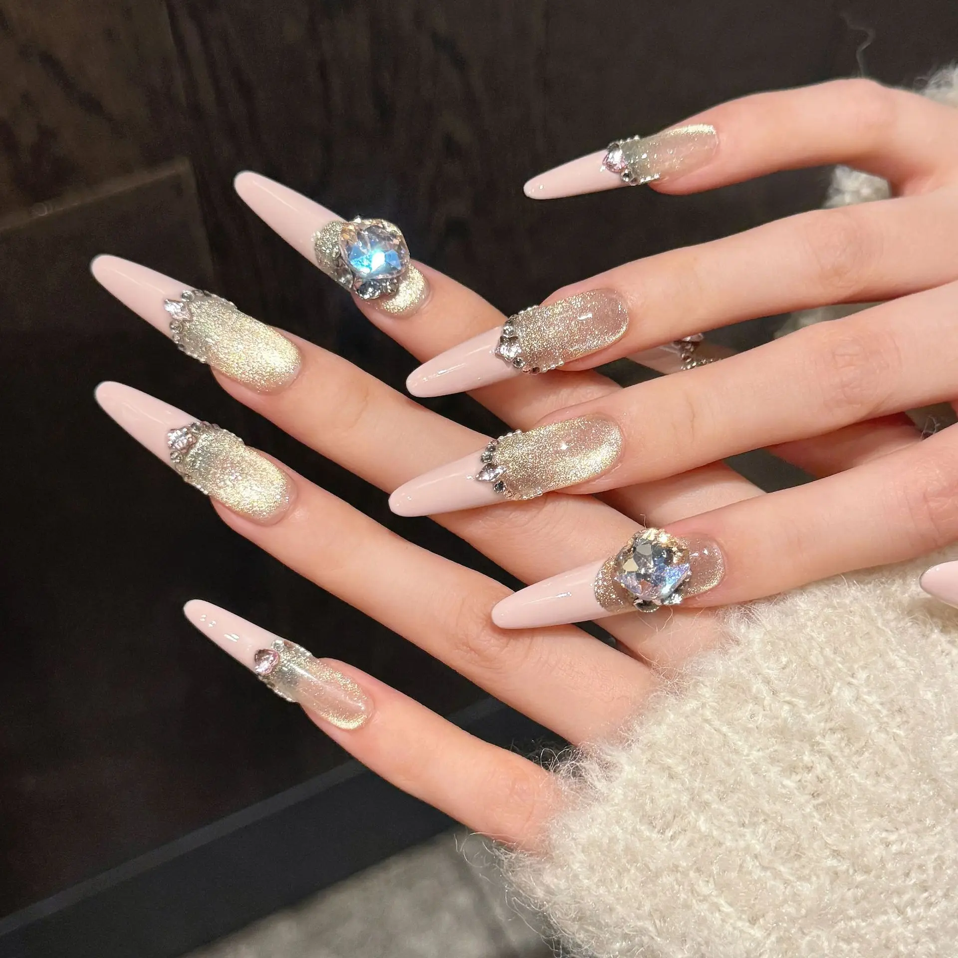 

Pink Eye Nail Princes Diamond Luxury White Medium Long Handmade Wearable Nail Pure Handmade Chinese Brand