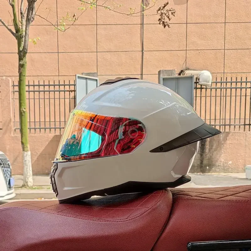 Modny wielokolorowy modułowy kask motocyklowy z podkładką Kask wyścigowy z pełną twarzą Podwójne daszki Duży ogon Zatwierdzony przez DOT Motosiklet Kas był