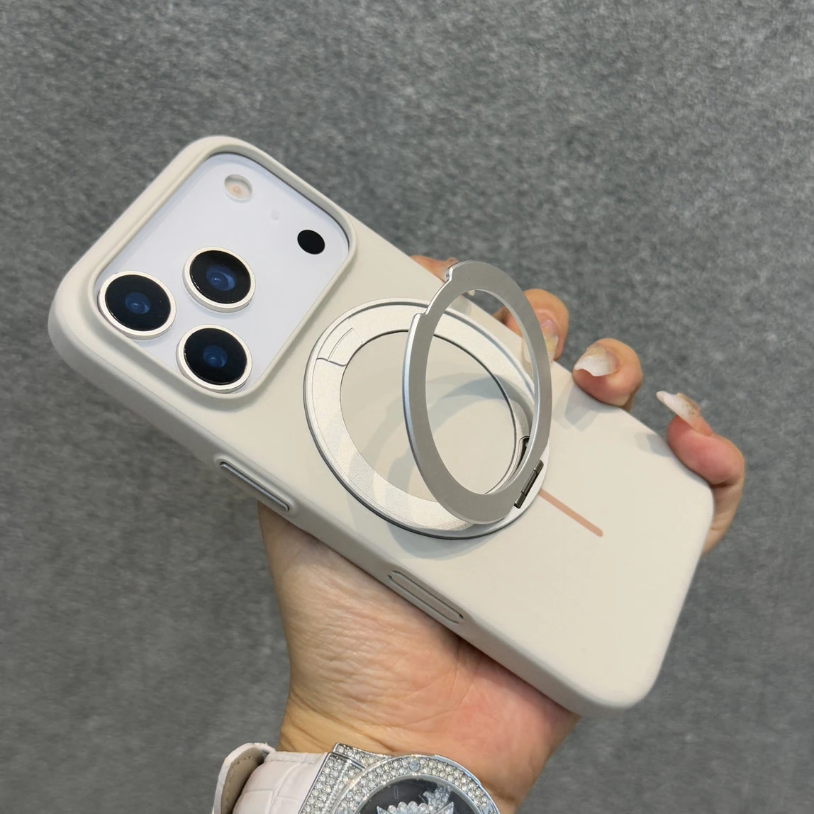 Роскошный магнитный 360° °   Чехол для телефона с вращающимся кронштейном для iPhone 17 Pro Max 16 15 14 Pro Max 13, защитная подставка для объектива, противоударный чехол