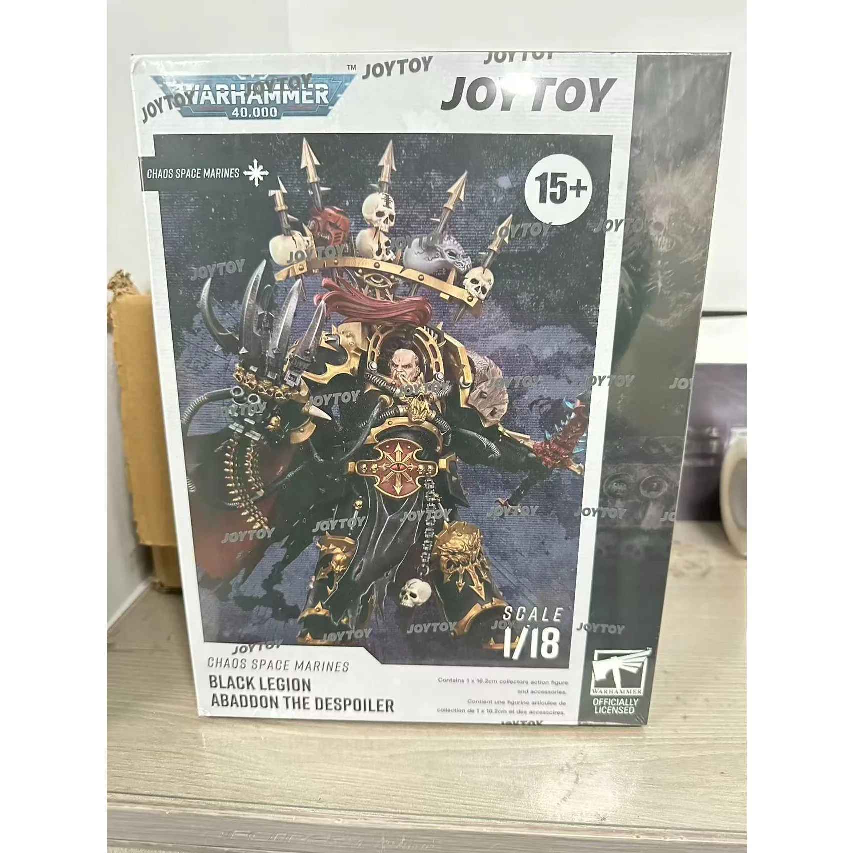 【Auf Lager】1/18 JOYTOY Actionfigur 40K Black Legion Abaddon der Zerstörer mit Drach'nyen und dem Talon des Horus Anime-Spielzeug