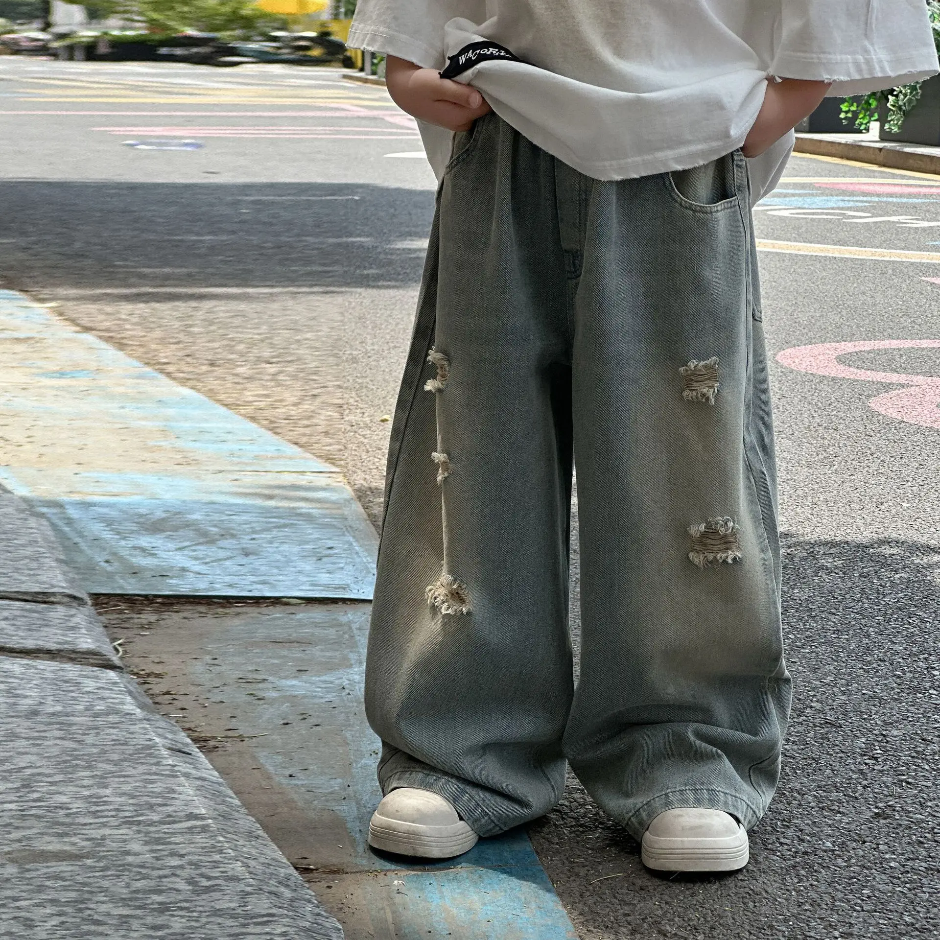 

2025 New Boys' Autumn Jeans Children's Simple Tide Washed Loose and Wide Distressed Ripped Leg Trousers
