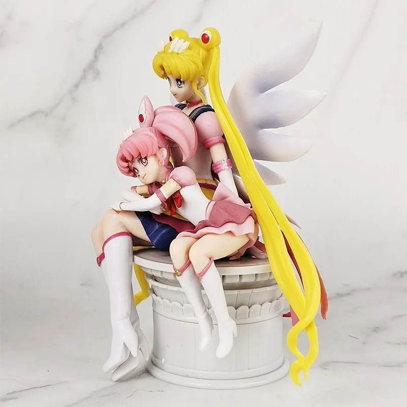 Pretty Guardian Sailor Moon Anime Figure Tsukino Usagi giocattoli modello Action Figures Collezione di statue decorazione Ciondolo Regali per bambini