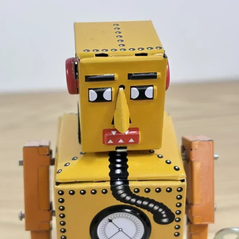 The Yellow Robot Mechanical Toy Wind Up Toy Metal Tin Clockwork Toy Figures Model Kids Gift Adult Collection Retro