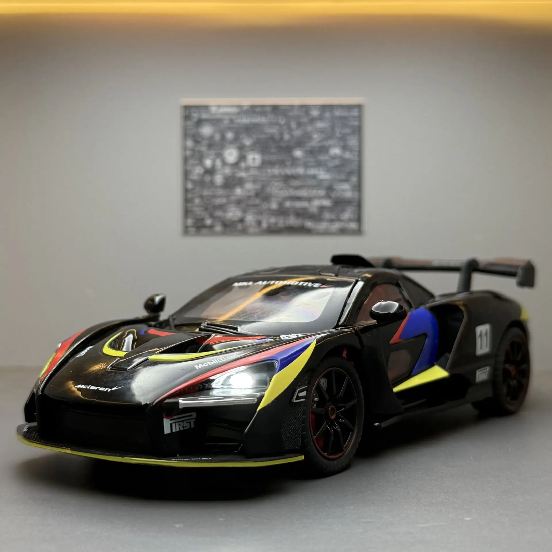 modele-de-voiture-de-sport-senna-1-24-en-alliage-avec-son-et-lumiere-jouet-de-collection-cadeau