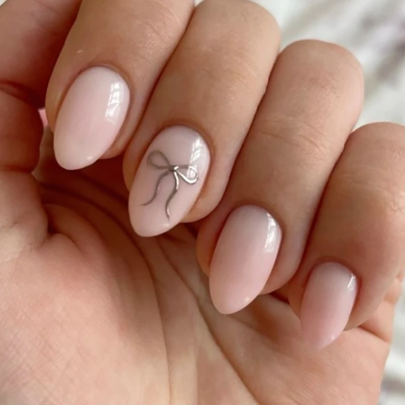 

Silver Bowknot Nude Wearable Almond Nail Art Fashion Simple False Nails Detachable Finished Fake Nails Wearable Press on Nails