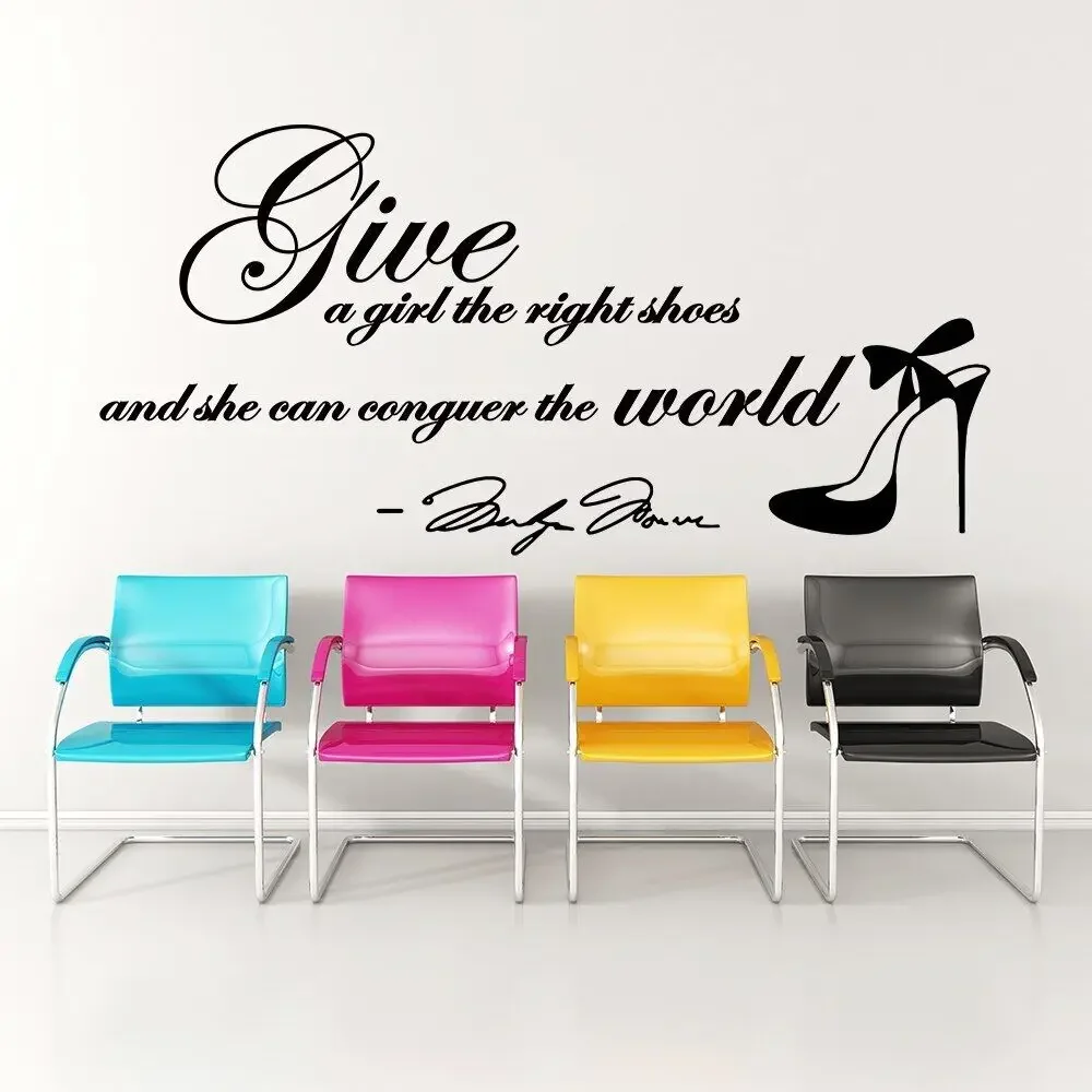 Autocollant mural « Donnez à une fille les bonnes chaussures » Marilyn Monroe, citation inspirante « Elle peut conquérir le monde », décoration murale
