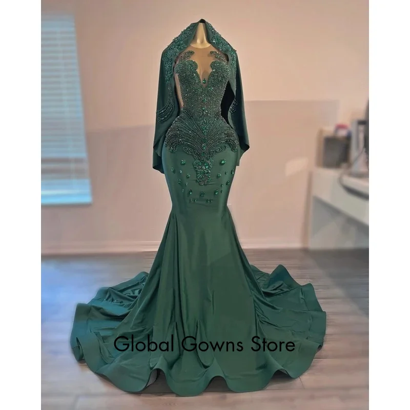 Vestido de fiesta verde esmeralda personalizado 2025, vestido de fiesta de sirena con capa con cuentas de diamantes de imitación y plumas negras para niñas