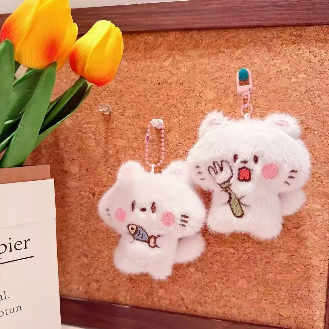 Niedlicher Katzen-Plüsch-Schlüsselanhänger – Weicher, flauschiger Rucksack-Charm & Taschen-Accessoire für Mädchen und Erwachsene