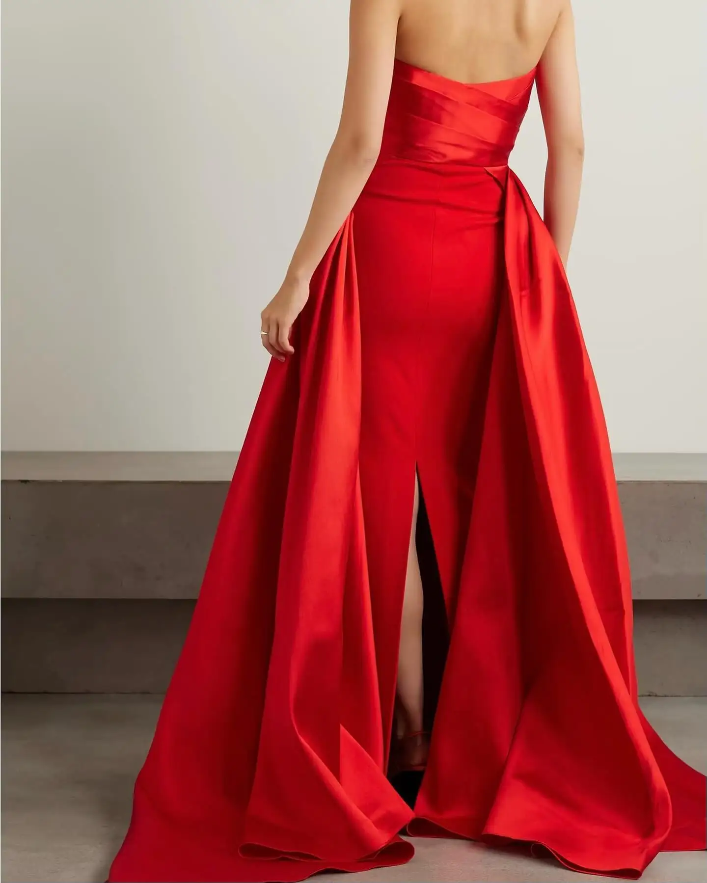 Customized Temperament Red Satin Backless Panel Train Evening Dress Modern Halter Straight Sleeveless Bespoke Occasion Gowns