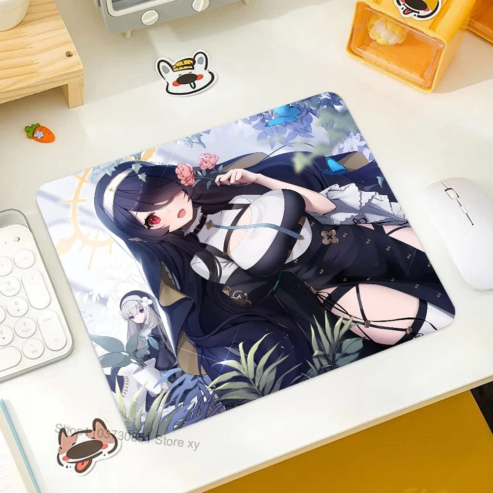 Blue Archive Anime Game Mousepad Small LockEdge Mouse Pad For Gamers Computer Desk Pad Rectangular Anti-slip Rubber