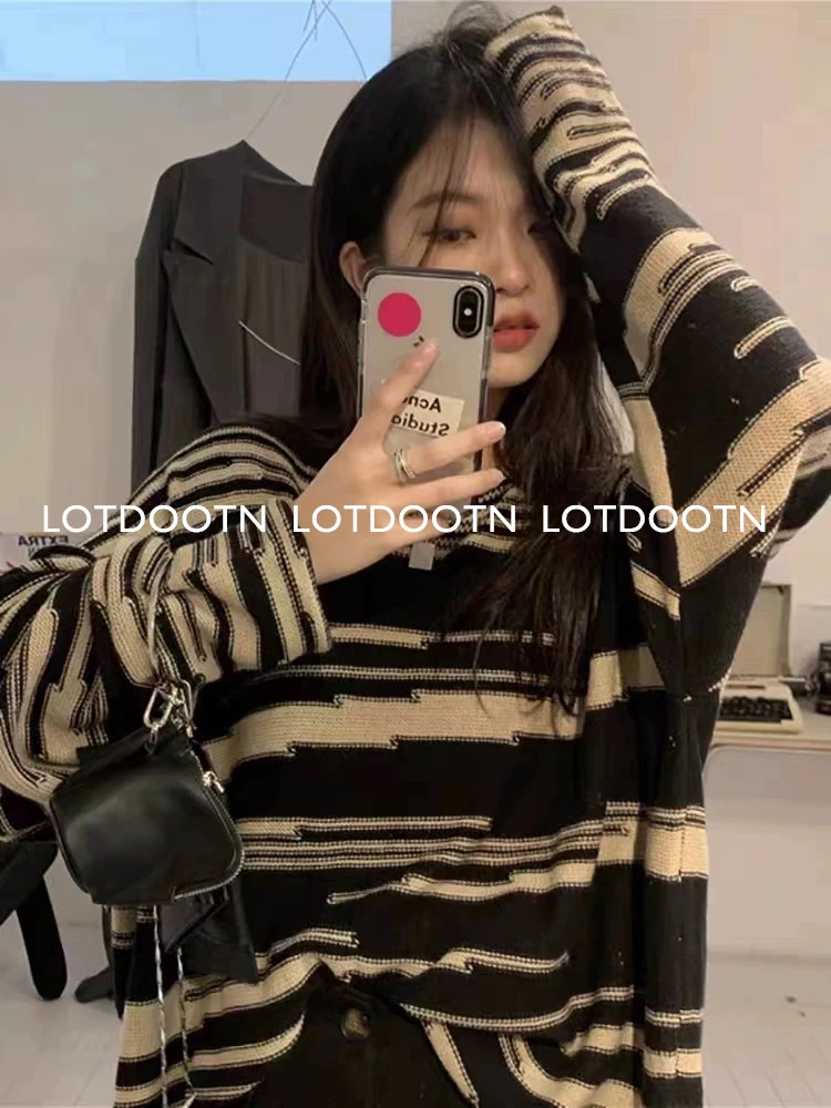 LOTDOOTN Grunge Loose Women Sweaters Y2k Aesthetic Hollow Out Thin Pullovers Spring Long Sleeve Fashion Casual Kniited Tops Sexy