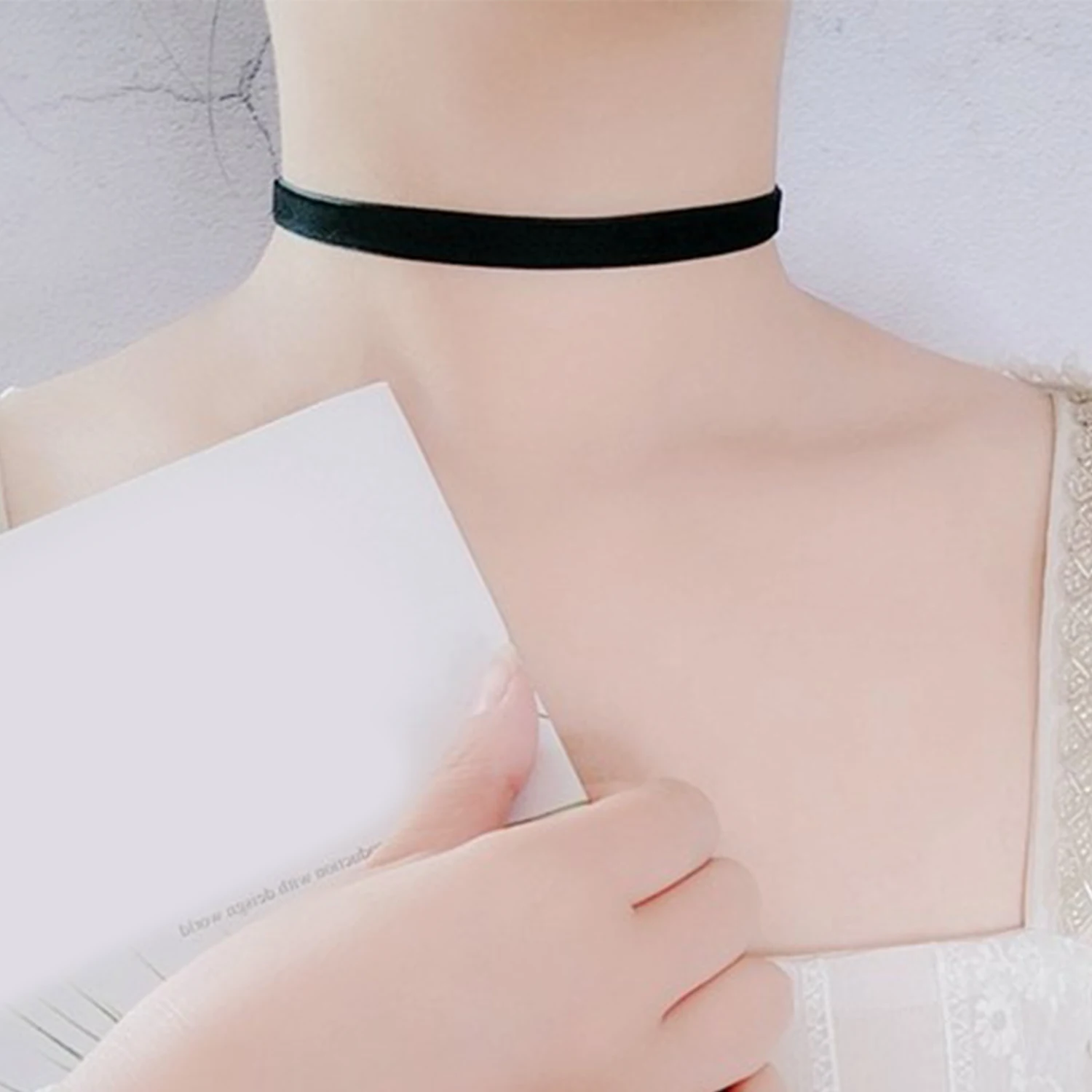 Velvet Choker Necklace Gothic Vintage Neck Chain Necklace Girl Women Black Choker Fashion Jewelry On The Neck Collar Accessories