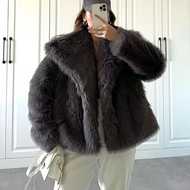 2025 ใหม่ฤดูหนาวFaux Fur Coat Solid Temperamentแจ็คเก็ตผู้หญิงPatchworkปุ่มDesignerเสื้อหญิงแฟชั่นสไตล์เสื้อผ้าH376
