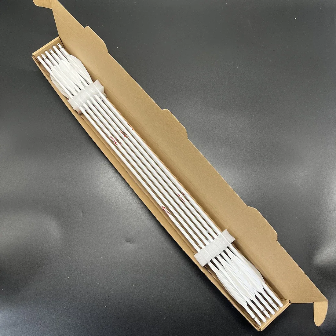 

12PCS Linkboy Archery Carbon Arrows Spine 400-800 30/32inch 4" Turkey Feather Nock 75GR Point for Bow Hunting Shooting