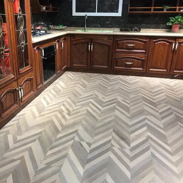 방수 미끄럼 방지 인터로킹 라미네이트 플로팅 플라스틱 바닥재 고급 LVP 비닐 바닥재 플랭크 도매 바닥재 SPC