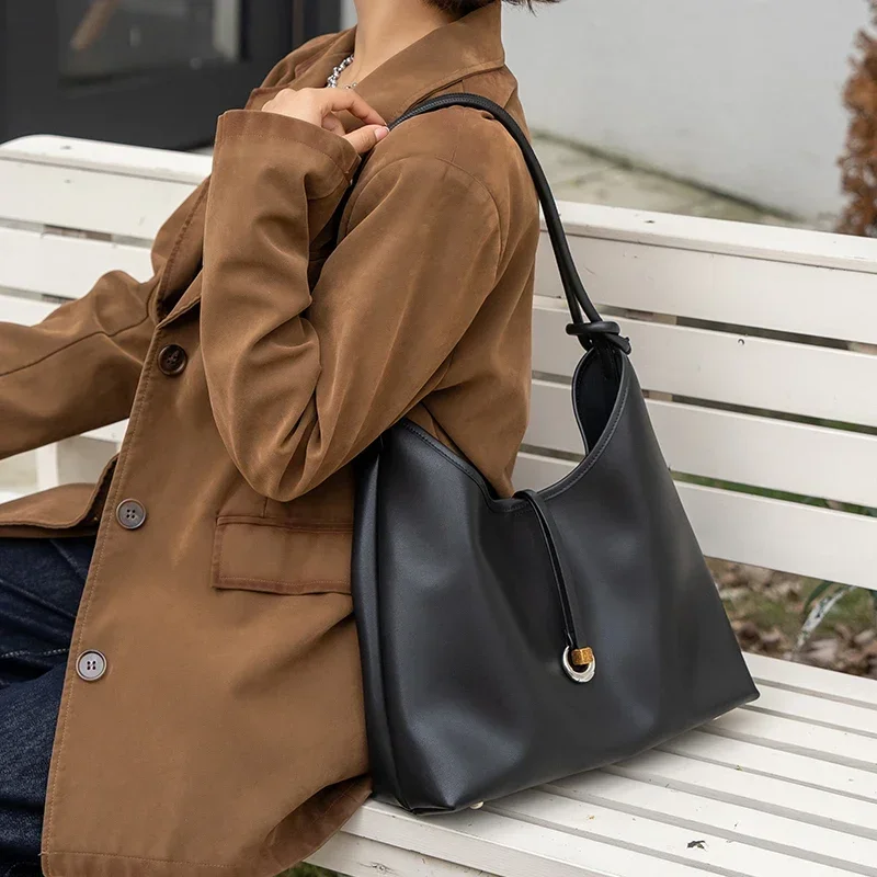 

Women's Genuine cowhide leather Underarm Bag Female Luxury Designer Cowhide Handbags Ladies Retro Large Capacity Commute Bags