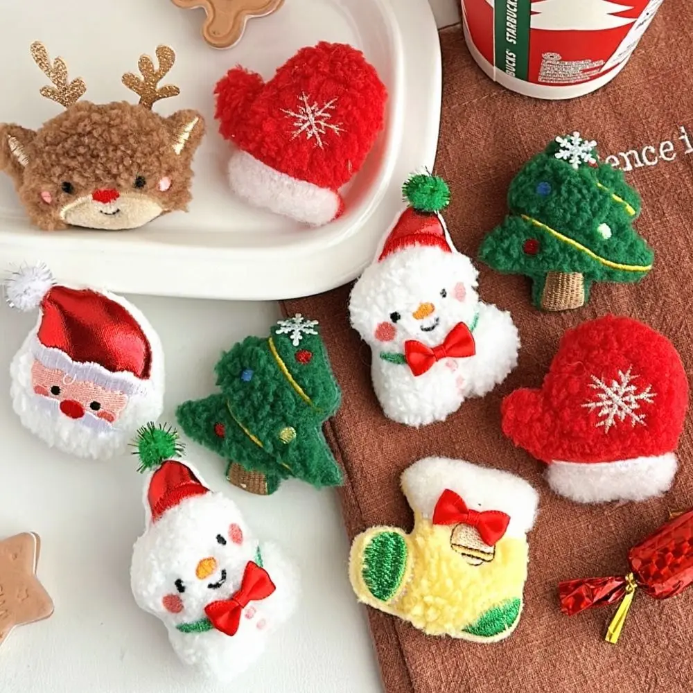 New Christmas Plush Brooch Cute Snowman Santa Elk Xmas Tree Gloves Brooch for Girl Clothing Bag Decoration Accessories