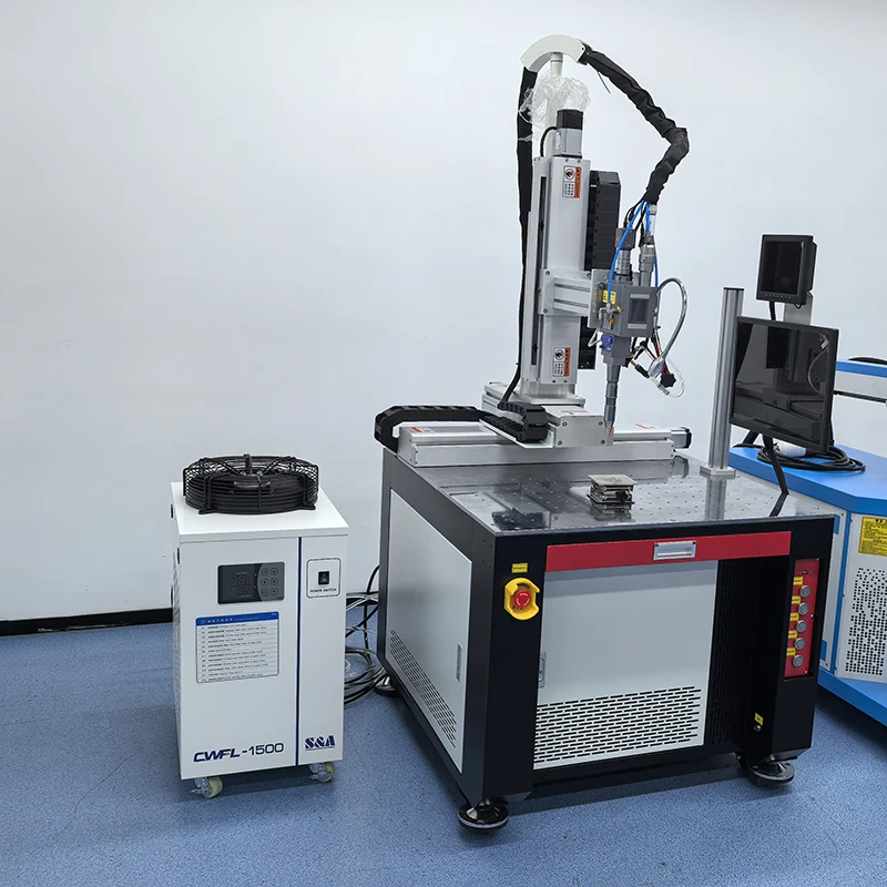 Saldatrice laser a fibra per saldatrice a piattaforma Raycus 3000W