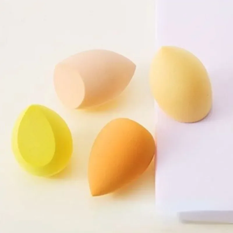 Éponges de maquillage bouffantes cosmétiques Premium, 4 pièces, œufs cosmétiques coupés biseautés, utilisation sèche et humide pour le mélange de poudre de fond de teint