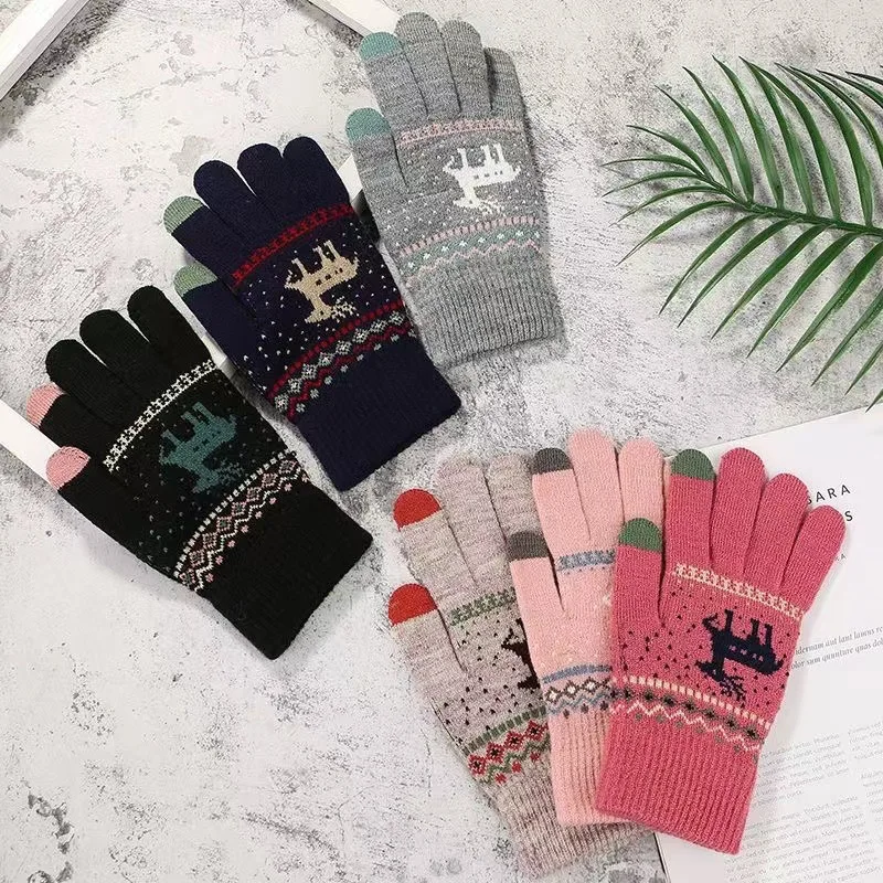 2024 Autumn and Winter Thickened Velvet Christmas Deer Jacquard Knitted Warm Finger Touch Screen Gloves Wholesale 여성장갑