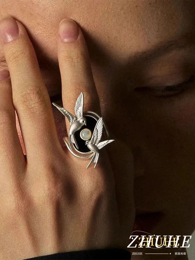 Jewelry Accessories Men Women Artistic Swallow Bird Design Open Ring with Central Stone Adjustable Finger Ring for Fashion Enthu