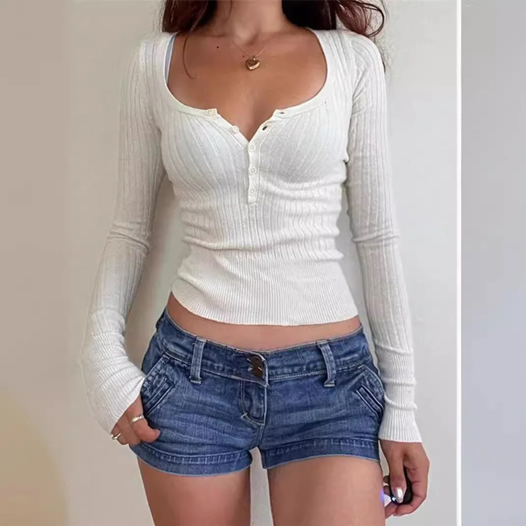 Elegant Women\'s Top Knitted Solid Color Short Slim Fit Sexy New Fashion Bottoming Shirt Crew Neck Button Sweater Casual